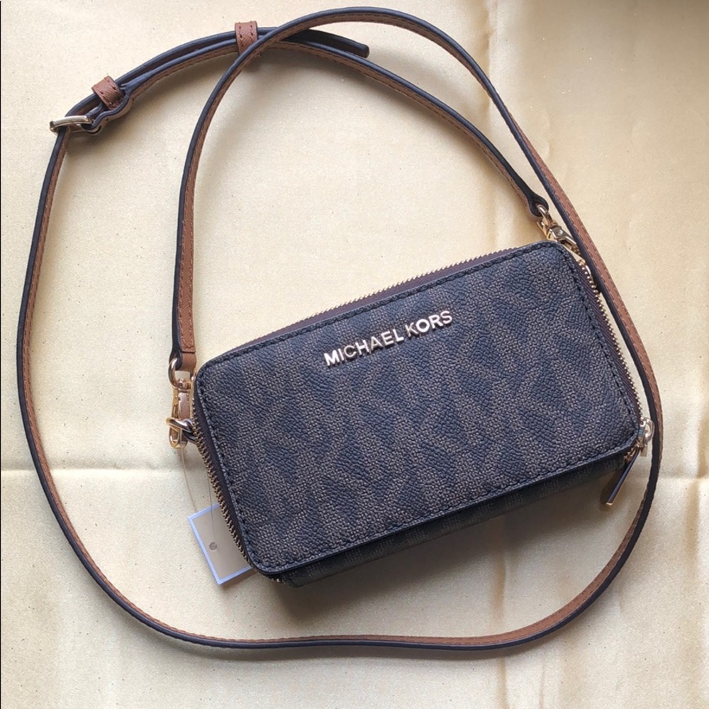Michael Kors wristlet